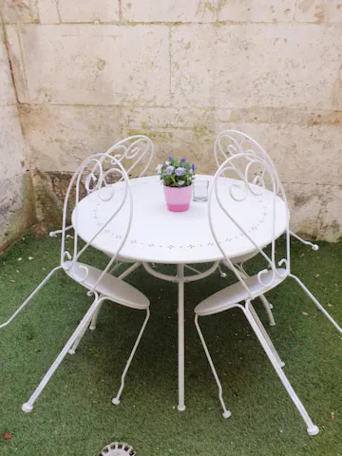 LE CHARMANT # Cœur de Cognac # Courette Extérieur photo